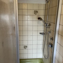 Dusche im Kinderfreizeitheim Settrup in Deutschland