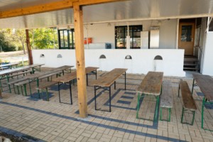 GRC1 Selbstversorger-Küche im griechischen Feriencamp für Jugendfreizeiten direkt am Meer