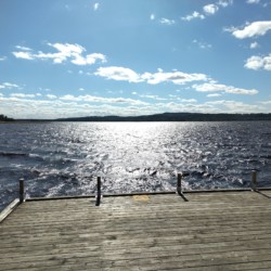 Schwedisches Freizeitheim Flahult am See für aktive Jugendgruppen.