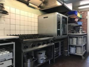 Profi-Küche für große Gruppen im dänischen Freizeitheim Trevaeldcentret